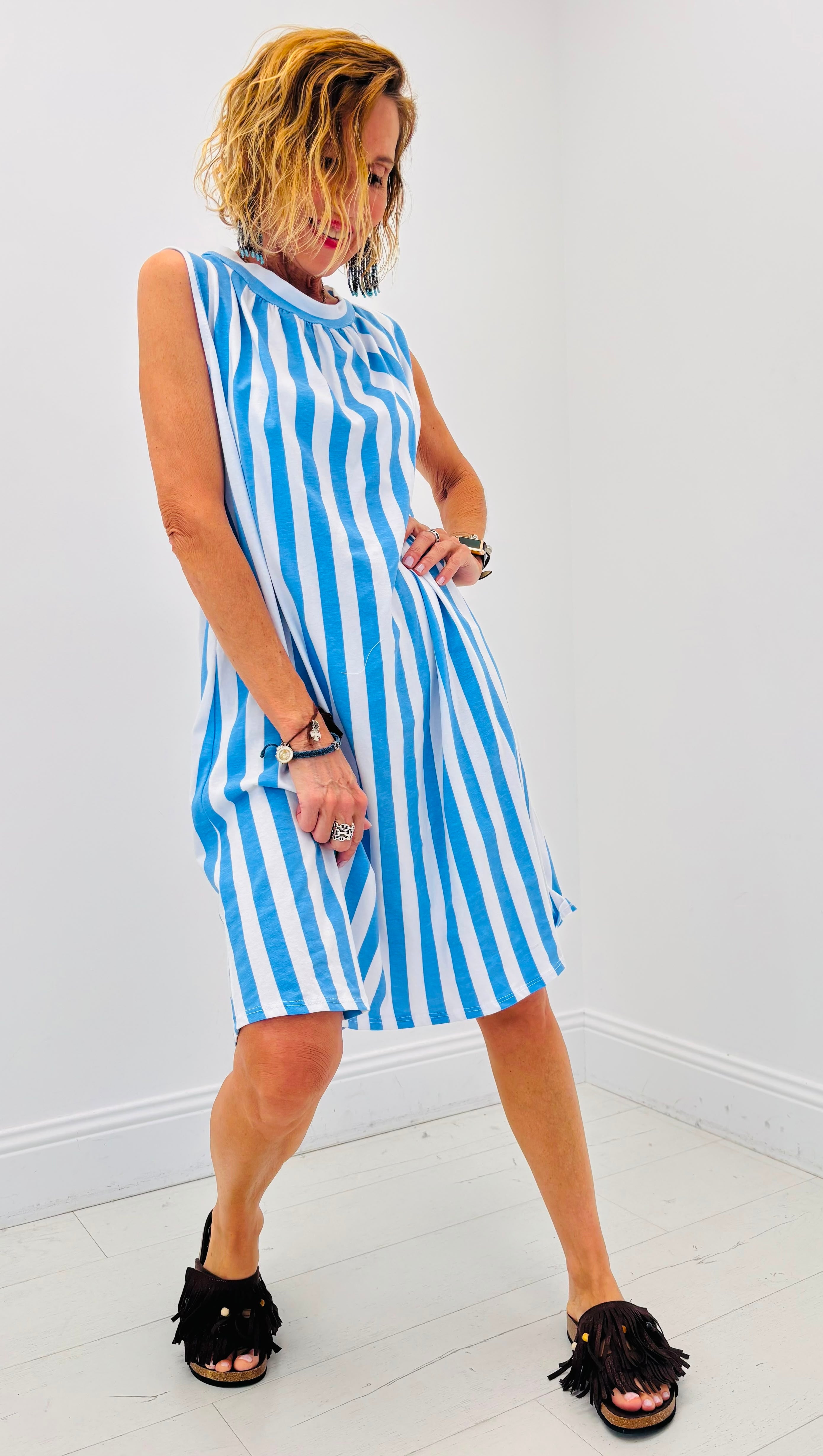 Robe rayée bleu ciel noeud dos